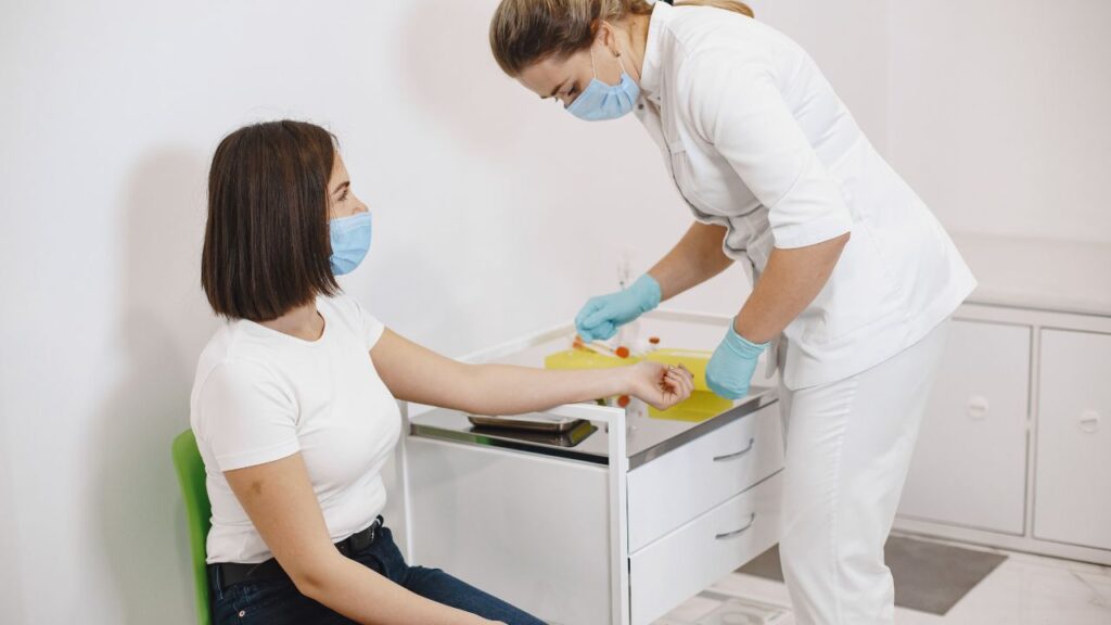 Hipoglikemia reaktywna – postępowanie, które pomaga ustabilizować poziom cukru